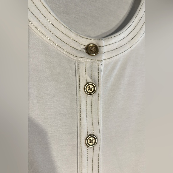 EUC Vintage Talbots White Tunic Style Top with Gold Metallic Accents - Picture 4 of 6
